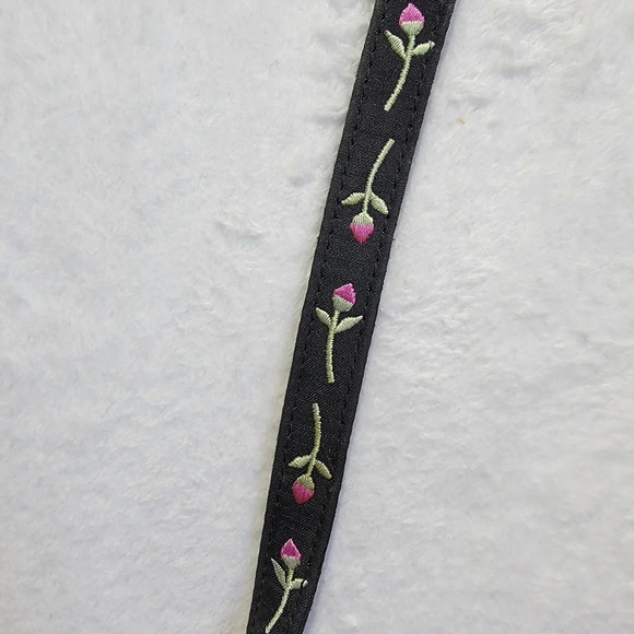 Liz Claiborne Small Satin Black Floral Embroidered Purse Hot Pink Lining - Picture 4 of 12